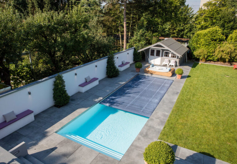 Samenwerken met zwembadbouwers voor systemen en techniek